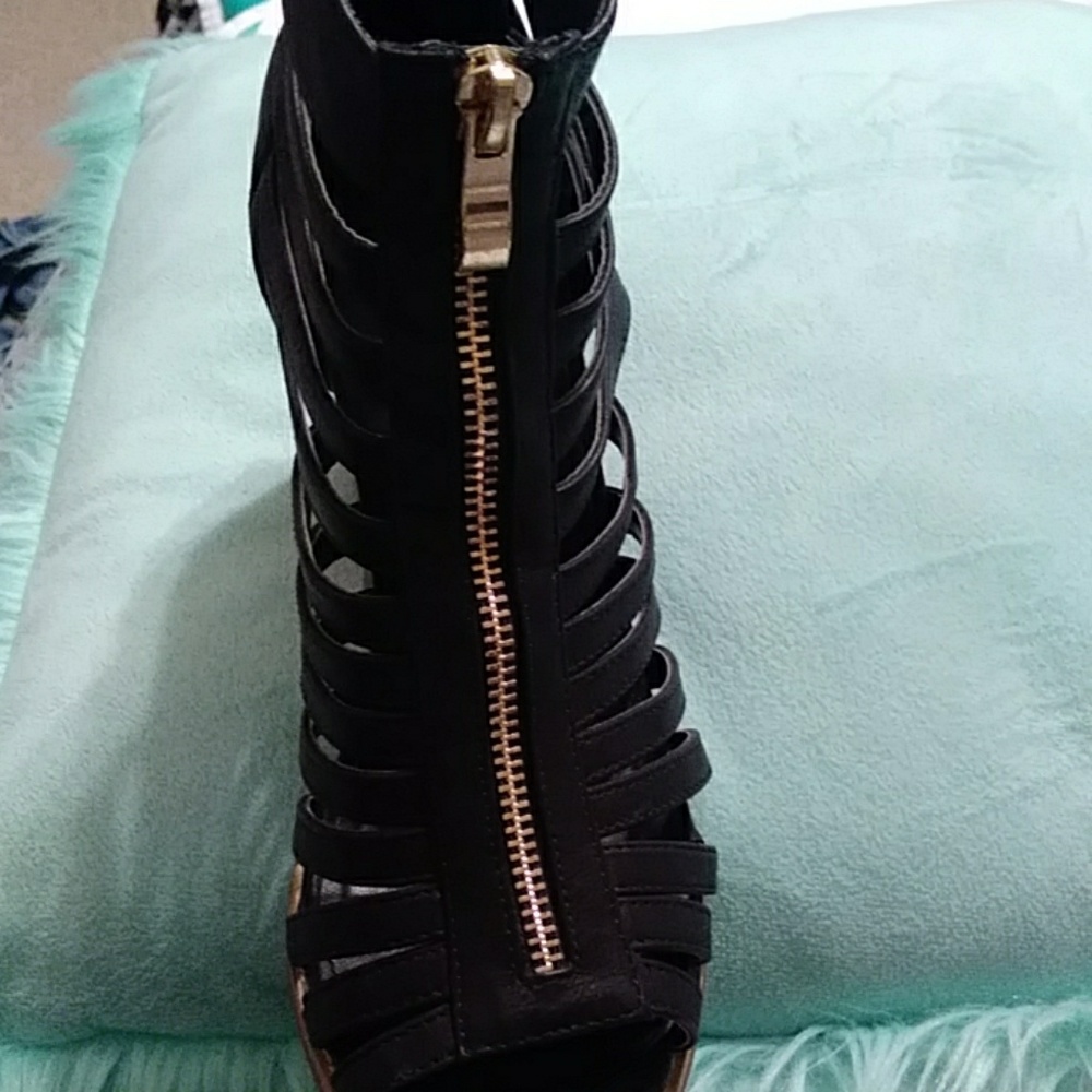 Shoes - Picture 2 of 2